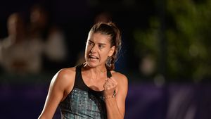 Sorana Cîrstea a făcut spectacol total în primul meci după „detenție!" Victorie în 45 de minute și calificare în optimi la Grampians Trophy