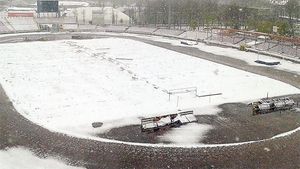 Ice Age, Dinamo! Vor amânarea pe motiv că suprafața de joc de pe stadionul din Ștefan cel Mare nu va fi practicabilă