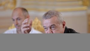 Becali l-a vrut, Andone i-a spus "nu" răspicat! Fotbalistul refuzat de noul antrenor de la FCSB va ajunge la CFR: "Să vadă el ce se întâmplă dacă ajunge bun!"