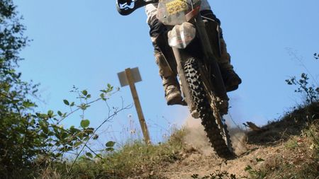 Campionii naționali la enduro, "premiați" cu cărbune din mina Lupeni