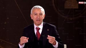 Momente cutremurătoare la Penitenciarul Rahova: aflat în celula în care stătuse Gică Popescu, Dan Diaconescu a aflat de la un gardian că i-a murit tatăl! „Horror, horror, horror!”. EXCLUSIV