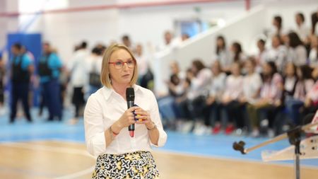 Gabriela Szabo: „Sperăm să avem cât mai curând o sală polivalentă în București"