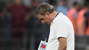 Gică Hagi, ce transfer ai făcut? Emil Grădinescu, derapaj nepermis pentru un comentator TV: „Budescu e un fotbalist gras, cu un ego exacerbat”