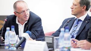 Dezvăluiri la nivel înalt: Dobrescu a ascuns cifrele dezastrului din sportul românesc!? Gabi Szabo acuză: "Prin interpușii din minister și COSR a blocat inclusiv finalizarea legii sportului!" Reacția celui acuzat 