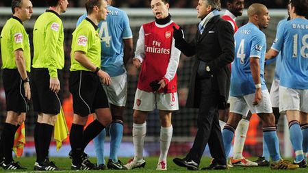 Rivalele vor s-o lase pe Arsenal fără staruri! City, ofertă de "nerefuzat" pentru Nasri