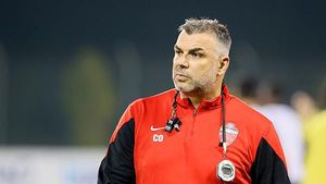 "Gură de aer" pentru Cosmin Olăroiu în China! Victorie la limită pentru Jiangsu Suning