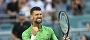 Ce a purtat Novak Djokovic în meciul cu Sebastian Korda de la Miami Open. Sârbul dă trendul în tenis. „Sunt magice”. Cât costă