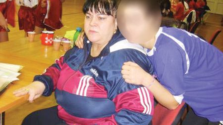 Antrenoarea de junioare de la Rapid răspunde după acuzele de hărțuire ale mamei unei handbaliste:** "E urât ce fac lesbienele, dar la Rapid nu există așa ceva"