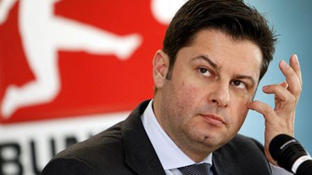 "Datoriile echipelor englezești ruinează fotbalul"