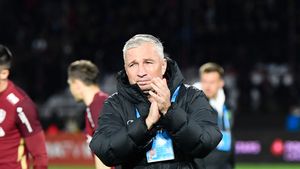 Cei doi fotbaliști ai lui Gică Hagi care l-au încântat pe Dan Petrescu! Îi transferă CFR Cluj pentru regula U21? „Dribla câte șapte deodată, ca în curtea școlii”