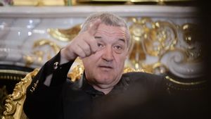 Gigi Becali știe de ce FCSB o să o bată pe CFR Cluj. „Nu văd cum ne-ar putea învinge. N-au cum!” Acuză o alianță între ardeleni și o echipă din play-off. „E pe prietenii acolo!”