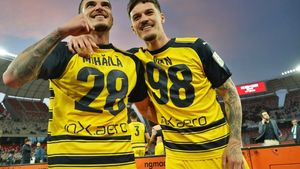 Giovanni Becali l-a pus cu spatele la zid pe milardarul care e patron la Parma. De ce e obligat să accepte pretențiile impresarului român în cazul lui Dennis Man şi Valentin Mihăilă
