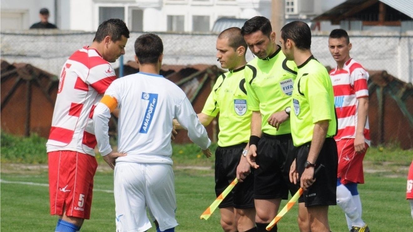 Din prima ligă, la fotbalul amator. Sebastian Colțescu a arbitrat un meci de Liga a IV-a după ce a fost adițional la Oțelul-Corona