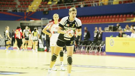 Bănia, cu regele fotbal și regina handbal