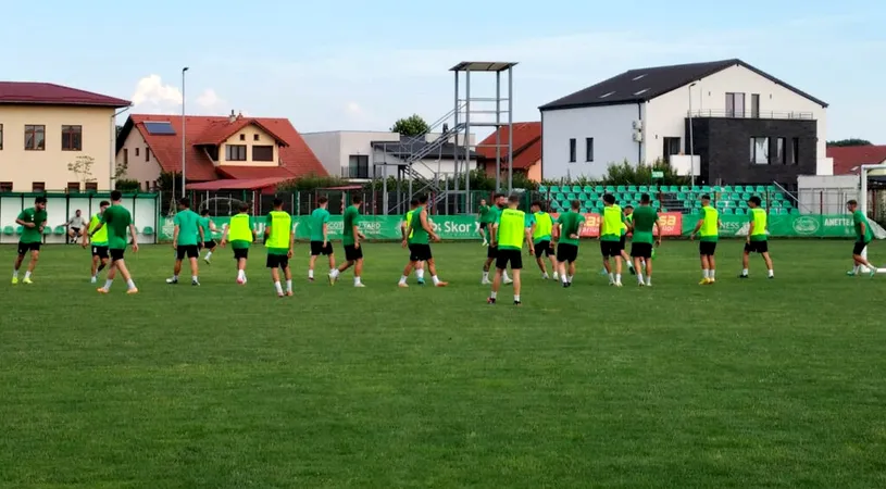 CSC Dumbrăvița s-a distrat în primul amical al verii, dar și adversarul a fost unul de altă clasă! Cosmin Stan a testat mai mulți tineri