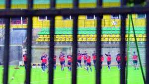 Se ascund de Ajax!** Olandezii trimit un jucător LEGENDAR să o spioneze pe Steaua! FOTO Aici va pregăti Reghe returul și 'dubla' din Europa League