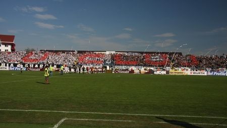 Au cUcerit Cetatea!** Duelul galeriilor în "U" - CFR