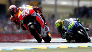 Marc Marquez, a șaptea victorie consecutivă a sezonului în MotoGP. Valentino Rossi termină pe locul 2 după o gafă a lui Pedrosa