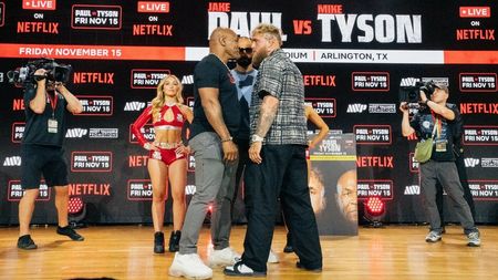 „A scuipat sânge și a leșinat la Urgențe”. Mike Tyson a ignorat sfatul medicilor de a nu se lupta cu Jake Paul