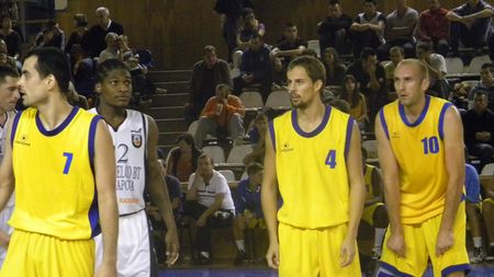 "Ca și calificați"