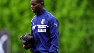 Balotelli a ieșit din antrenamentul naționalei și a trimis un mesaj pe care l-a cenzurat singur! Cum a explicat gestul