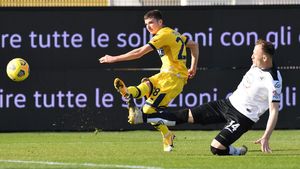 Nota primită de Valentin Mihăilă, după ce a marcat în duelul cu Fiorentina! Italienii sunt impresionați: „A fost devastator!”. Ce au scris despre Dennis Man