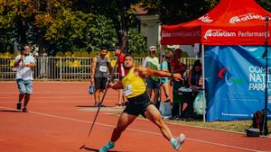 Aruncă sulița 18 de ore pe săptămână! Povestea lui Octavian Tucaliuc, atletul care-și pierde vederea treptat: „Antrenorul meu a murit, dacă rămâneam la Cluj eram gata cu sportul”