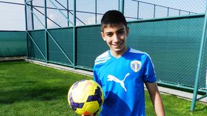 Drumul de la Petrolul la Dortmund, blocat pentru cel mai talentat puști petrolist! Ploieștenii nu-l lasă pe Iulian Ilie să plece la fosta campioană a Germaniei: "Nemții l-au plăcut imediat"