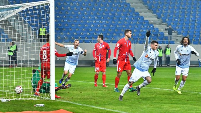 Spectacol la zero grade. De Moş Nicolae, Craiova şi Botoşani au oferit un meci frumos, câştigat de olteni
