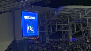 Au fost sau nu întâlniri cu echipele din Superliga pe tema sistemului VAR? Un conducător dezvăluie: „Mulți dintre jucători nu erau atenți!” | VIDEO EXCLUSIV ProSport Live