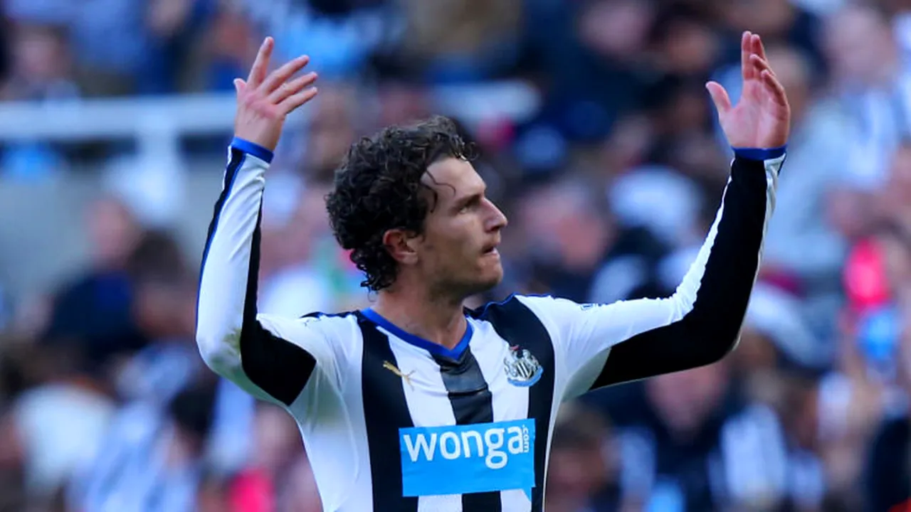 OFICIAL | Watford l-a transferat pe Daryl Janmaat, de la Newcastle