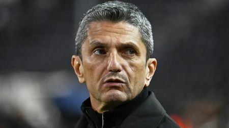 Gigantul Africii îl vrea pe Răzvan Lucescu. Pe listă s-a aflat și Cosmin Olăroiu, dar oferta din Emirate pare că a fost imbatabilă