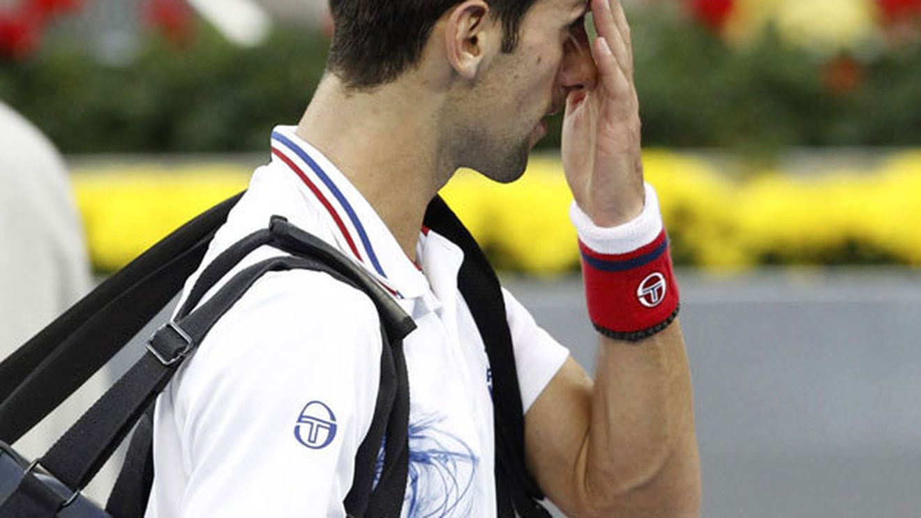 Nole a răbufnit după ce a fost eliminat în sferturi la Madrid:** 'Zgura albastră nu există pentru mine! Dacă rămâne această suprafață, nu mai vin aici'