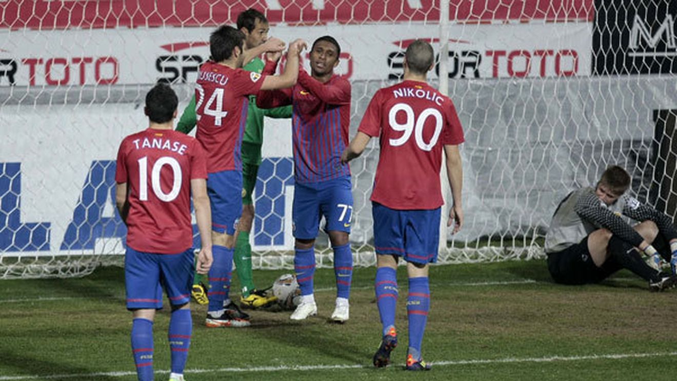 "Vreau să cânt 'Oda bucuriei' pe Otopeni!"** Reghecampf are mână liberă, dar Becali cere victoria. Ce așteaptă de la Ajax-Steaua