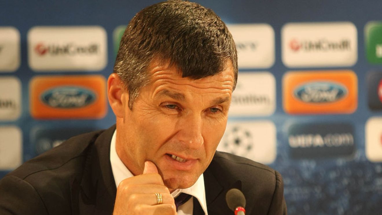 "Nu vrem să riscăm să ne facem de râs"