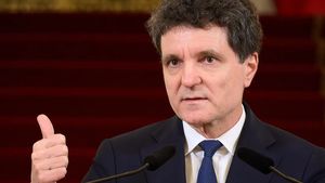 „Toată politica e în mâinile lui Nicușor Dan!”. Milionarul Dragomir, despre cine va fi premierul ales de președinte și cum va arăta noua majoritate