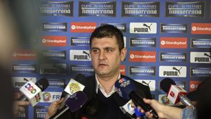 Presiune, presiune! Suporterii dinamoviști l-au vizitat pe președintele Bălănescu acasă și la atelierul auto al familiei. S-a lăsat cu scandal. Fanii anunță că nu mai vin la meciuri