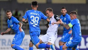 Noua "perlă" a Craiovei! Luis Nițu, emoționat după ce a marcat pentru olteni la 18 ani. Ce mesaj i-a transmis Pițurcă în timpul meciului cu FCSB