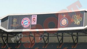 SUPER FOTO** Trei echipe în finala Ligii :)