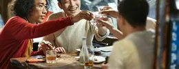 Japonia îi încurajează pe tineri să consume alcool. Guvernul a organizat un concurs naţional de promovare a băuturilor alcoolice