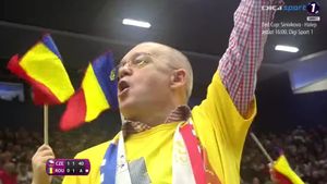 Emil Boc, lider de galerie! Primarul Clujului a mers în Cehia pentru a încuraja echipa României la Fed Cup. Imagini de colecție: cum i-a îndemnat pe suporteri să-și încurajeze favoritele