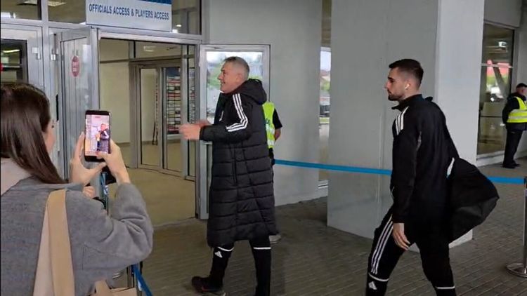 Bergodi, luat în primire de fanii olteni înainte de Universitatea Craiova – U Cluj: „Cristiano, nu acum!”