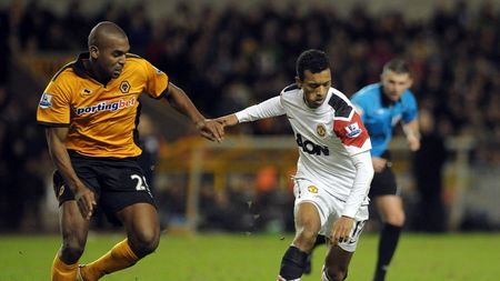 5 echipe se luptă pentru salvarea de la retrogradare în Anglia!** Cum AMENINȚĂ‚ Wolves campioana