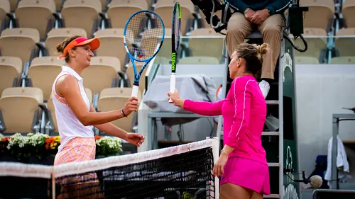 Simona Halep, emoționată după meciul cu Irina Begu. „Nu este niciodată ușor să joci împotriva unei românce”. Imaginea care le-a impresionat pe cele două jucătoare
