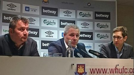 INTERVIU | Șumudică, după meciul impresionant făcut de Astra cu West Ham: "La Londra am întâlnit rapidiști adevărați, nu ca jigodiile alea cu cap de mort"
