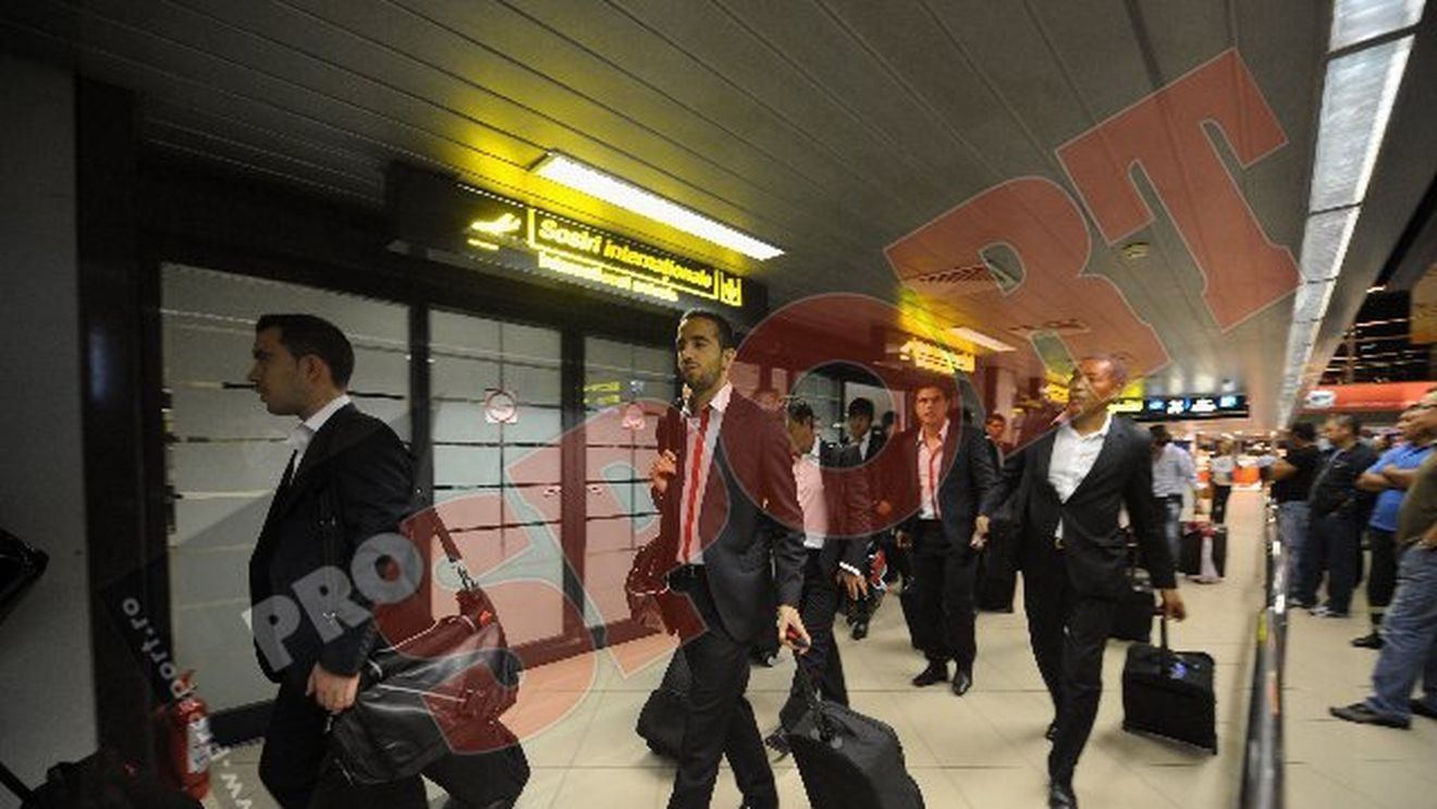 Saviola și Cardoso sunt la București!** FOTO Benfica a venit cu toate vedetele pentru meciul de Ligă cu Oțelul