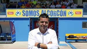 Cosmin Contra, după ce a fost dat afară: "Cu două victorii ajungeam în primele opt echipe. Nu înțeleg decizia clubului Alcorcon!"