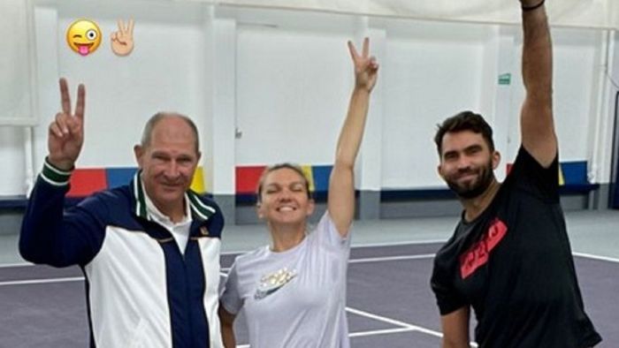 Simona Halep, antrenament cu totul special alături de înlocuitorul lui Darren Cahill! Românca a avut un sparring partner de lux | FOTO