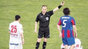 Coincidențe STRANII!** Arbitrul Marius Avram și observatorul Valeriu Ioniță, tandemul norocos al lui FCM