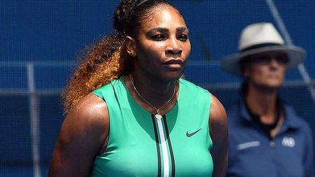 Serena Williams a fost pusă la zid după victoria cu Halep: "Când am văzut cum e îmbrăcată, am schimbat canalul. E obligată să poarte așa ceva?"